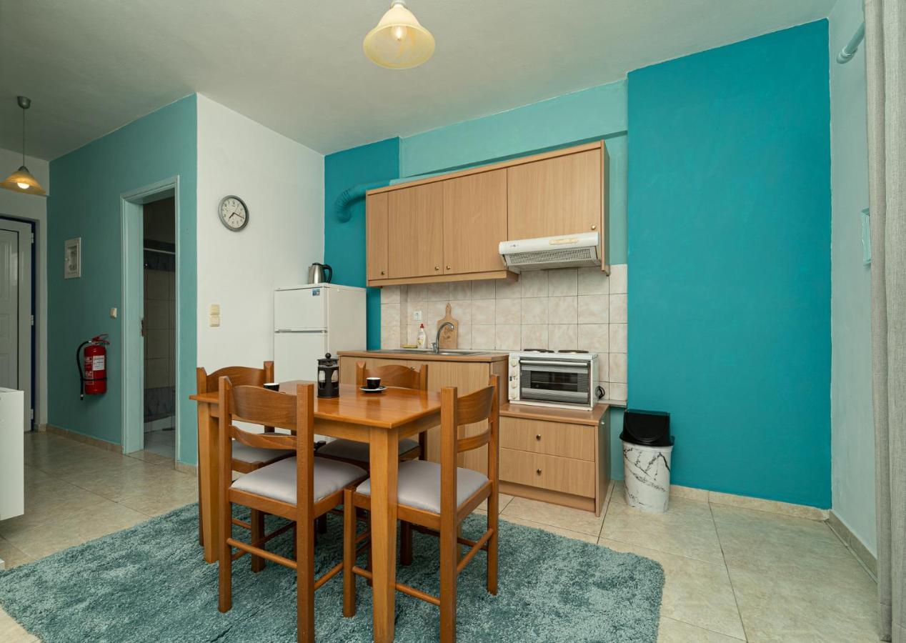 Blue Houses Maisonettes Kamária エクステリア 写真